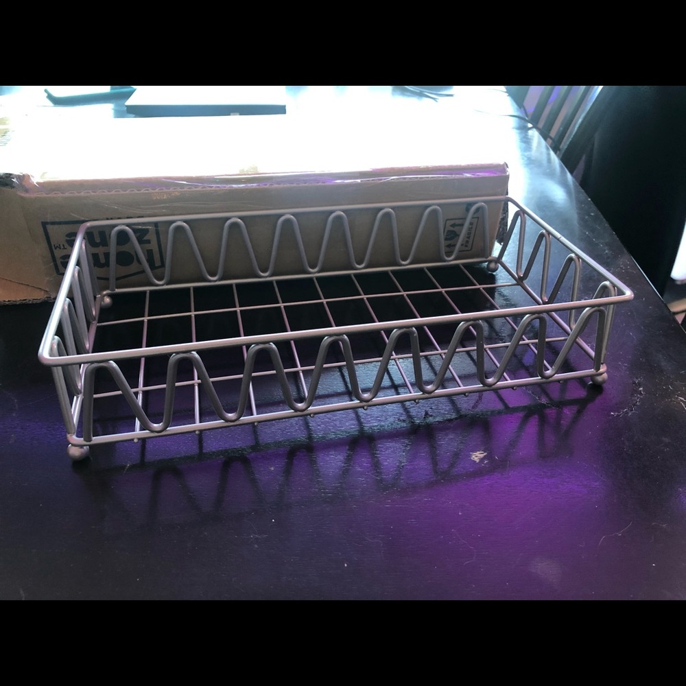 Home zone wire storage bin